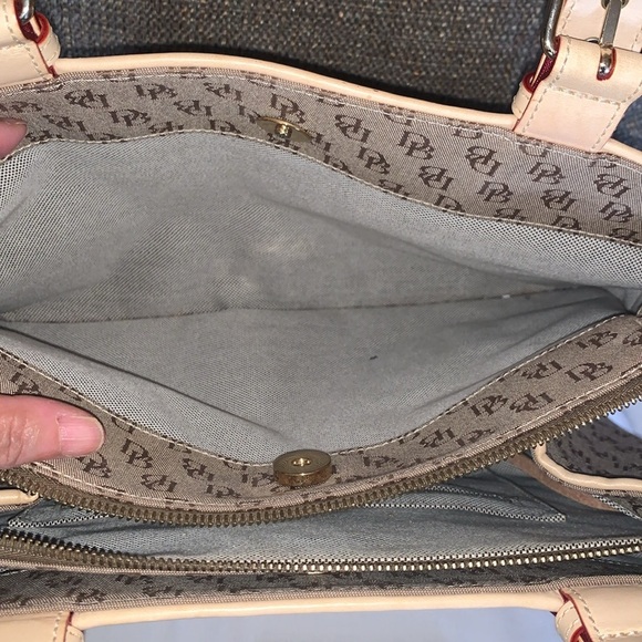 Gently Loved Vintage Dooney and Bourke Buckle Satchel Bundle - Picture 7 of 11